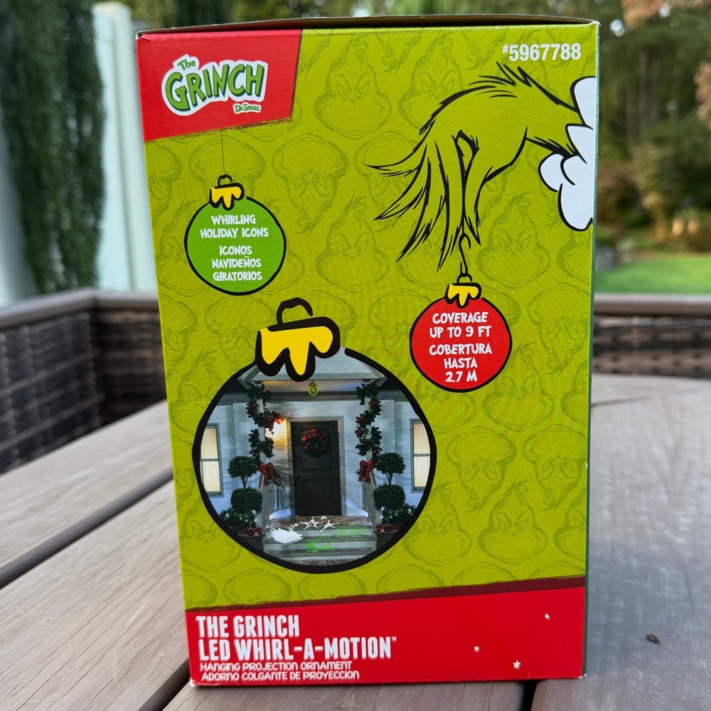 Grinch Indoor/Outdoor Christmas Lightshow Projection Lawn Ornament (NEW IN BOX) - Picture 6 of 13